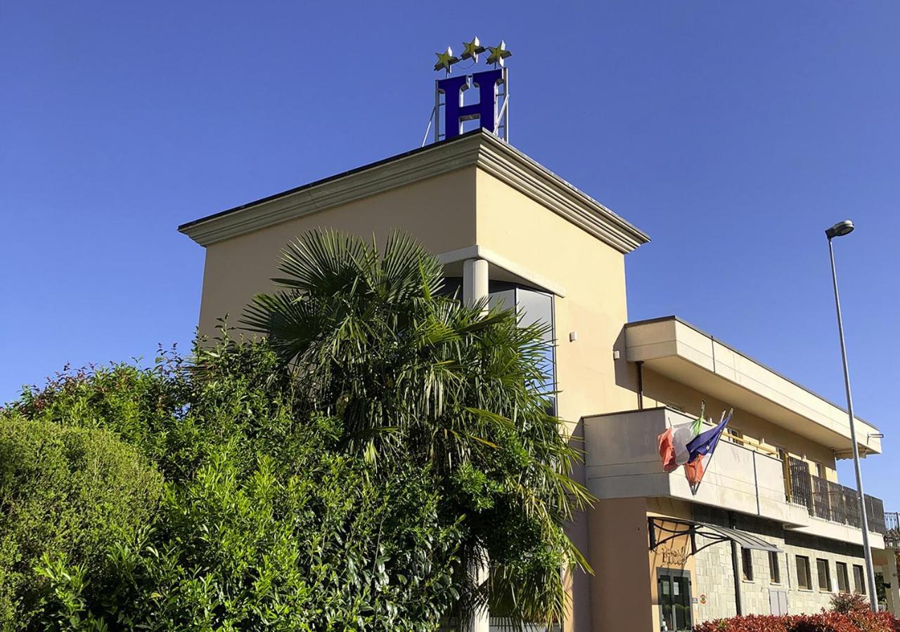 Hotel Caprice Avigliana Exterior foto